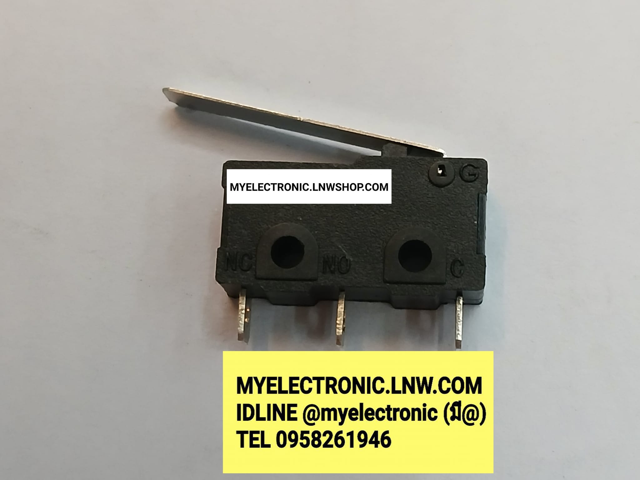 ขาย ไมโครสวิทช์มีก้าน ยาว ตัวเล็ก ไมโครสวิทช์ มีก้านยาว30MM. 5A125V/250V รุ่น 10T85 ยี่ห้อ ราคา ตัวละ . . . . หน่วย บาท