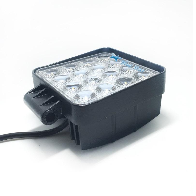 LED FLOODLIGHT ไฟสปอร์ตไลท์ แบบเหลี่ยม ขนาด 4 นิ้ว กำลังไฟ 48 Watt 12V-24V เเสงขาว จำนวน 1 ชิ้น