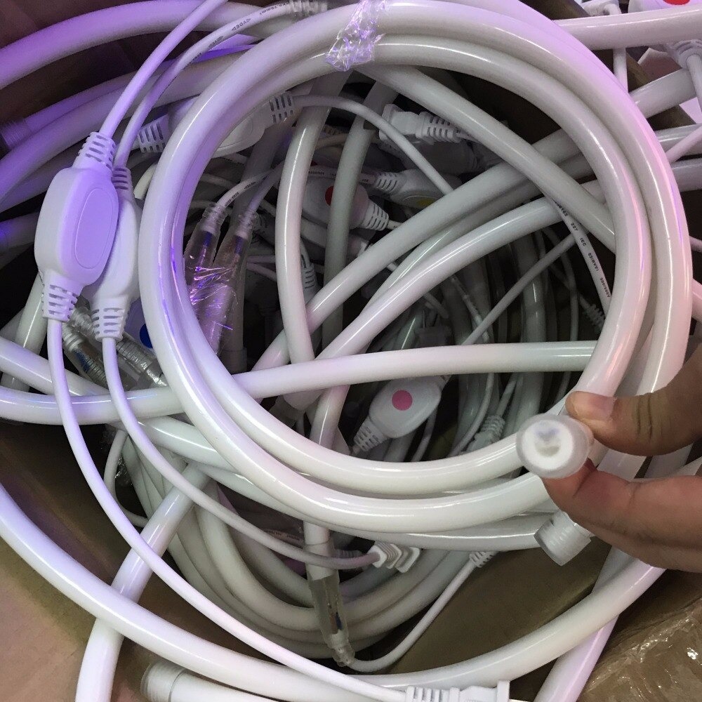 นีออนเฟล็กซ์ ( neon flex) หรือไฟสายยางกลม ชนิดไฟออกรอบด้าน 360 องศา 220V