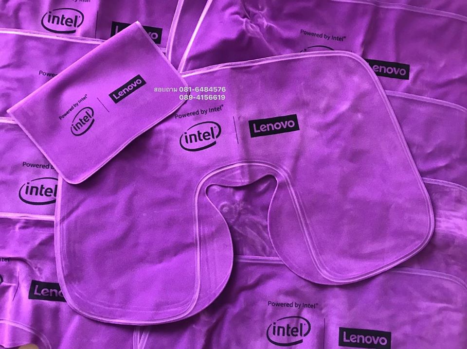 หมอนรองคอเป่าลม เนื้อผ้ากำมะหยี่ พร้อมสกรีนโลโก้