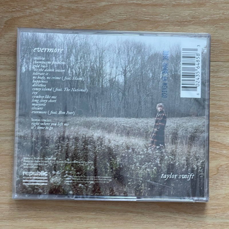 แผ่นซีดี CD Taylor Swift - Evermore ,CD, Album, Deluxe Edition ,Mexico มือหนึ่ง ซีล (กล่องมีรอยร้าว มีกล่องใบใหม่เปลี่ยน)