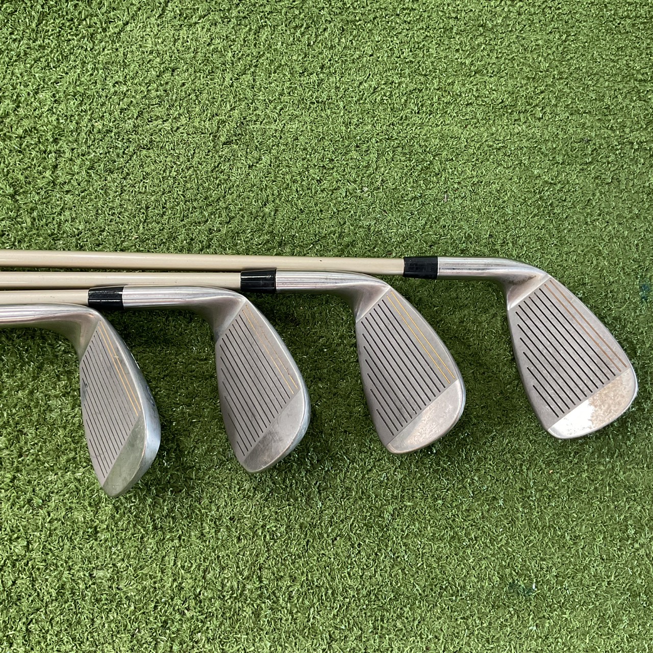 ไม้กอล์ฟ Golf Planner : LOJITA / 6848M ก้านกราไฟร์ (สำหรับผู้หญิง)