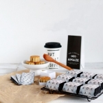 ซองพลาสติกขุ่นขยายข้างสีขาวดำลาย Handmade 5.5x12.5+2.8 cm. 100 ชิ้น รหัสสินค้า : 004814