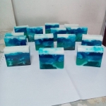 สบู่สี่เหลี่ยม กลิ่นผลไม้ เล่นลาย 100กรัม - 002512