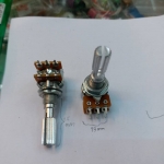 โวลุ่ม50KBแกนยาว2ช้ันตัวเล็ก3ขาขนาดกว้าง13สูงมม16มมแกน+เกลียวยาว25MMราคาตัวล่ะ