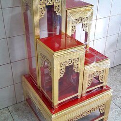 โต๊ะหมู่บูชา หมู่ 4 หน้า 10 (หมู่ซัด) ไม้สัก ปิดทอง ลายเก๋งจีน