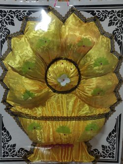 พวงหรีดผ้าแพร_สีเหลือง