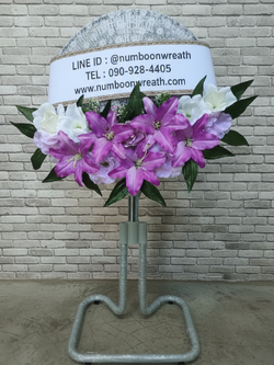 พวงหรีดพัดลมอุตสาหกรรมขากบ_18นิ้ว ช่อดอกไม้โทนม่วงขาว