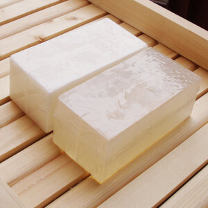 เบสสบู่กลีเซอรีน (Glycerine) MELT AND POUR SOAP BASES
